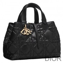 Medium Dior Toujours bag Black Macrocannage Calfskin Women M2821OSHJ_M900 - Christian Dior Outlet