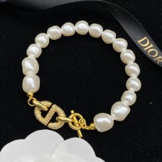 Dior 30 Montaigne Bracelet Metal, White Resin Pearls And White Crystals Gold - Christian Dior Outlet