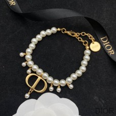 Dior 30 Montaigne Bracelet Metal and White Resin Pearls Gold - Christian Dior Outlet